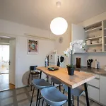 Chez Nicole Gare1 - - Zentral - Familienfreundlich - Business