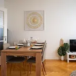 Апартаменты Chez Nicole Gare1 - - Zentral - Familienfreundlich - Business *