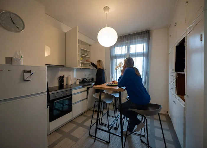 Apartment Chez Nicole Gare1 - - Zentral - Familienfreundlich - Business