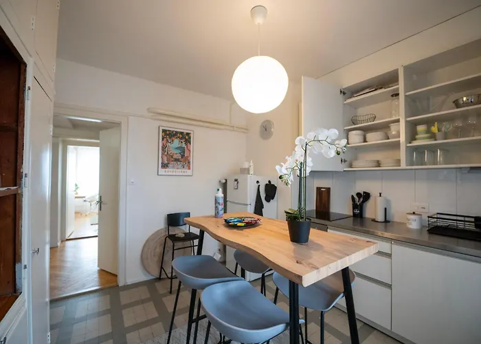 Chez Nicole Gare1 - - Zentral - Familienfreundlich - Business