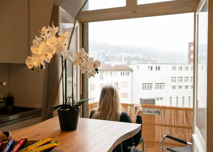 Chez Nicole Gare1 - - Zentral - Familienfreundlich - Business Biel