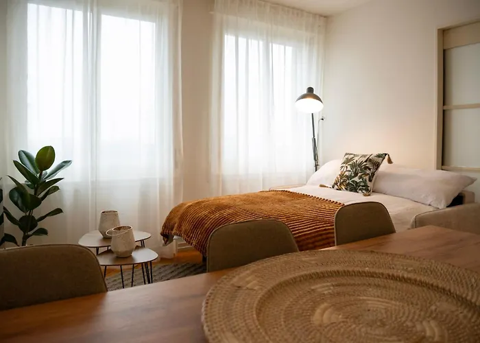 Apartment Chez Nicole Gare1 - - Zentral - Familienfreundlich - Business