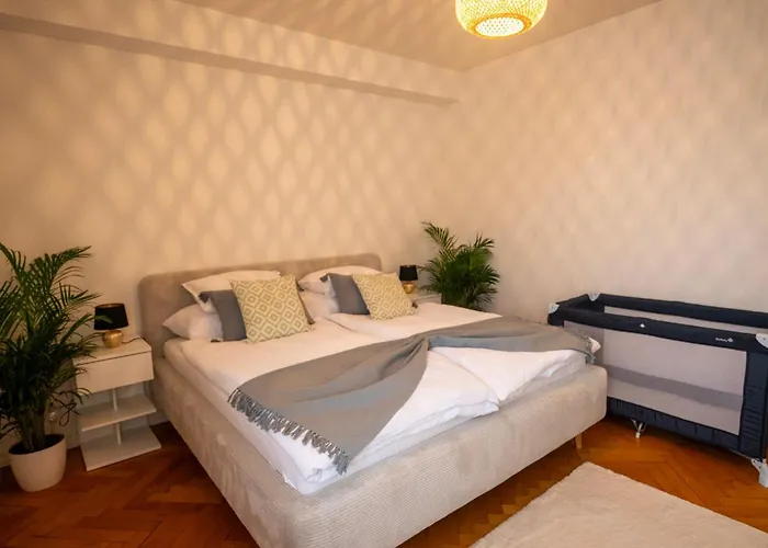 Chez Nicole Gare1 - - Zentral - Familienfreundlich - Business Apartament *