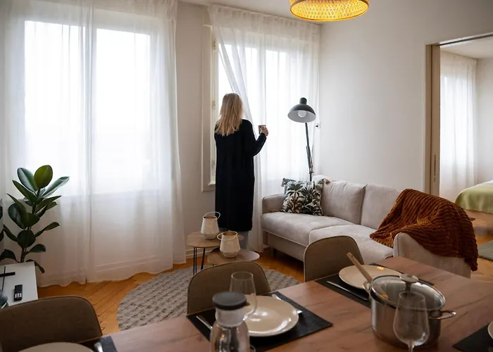 Chez Nicole Gare1 - - Zentral - Familienfreundlich - Business Apartment *